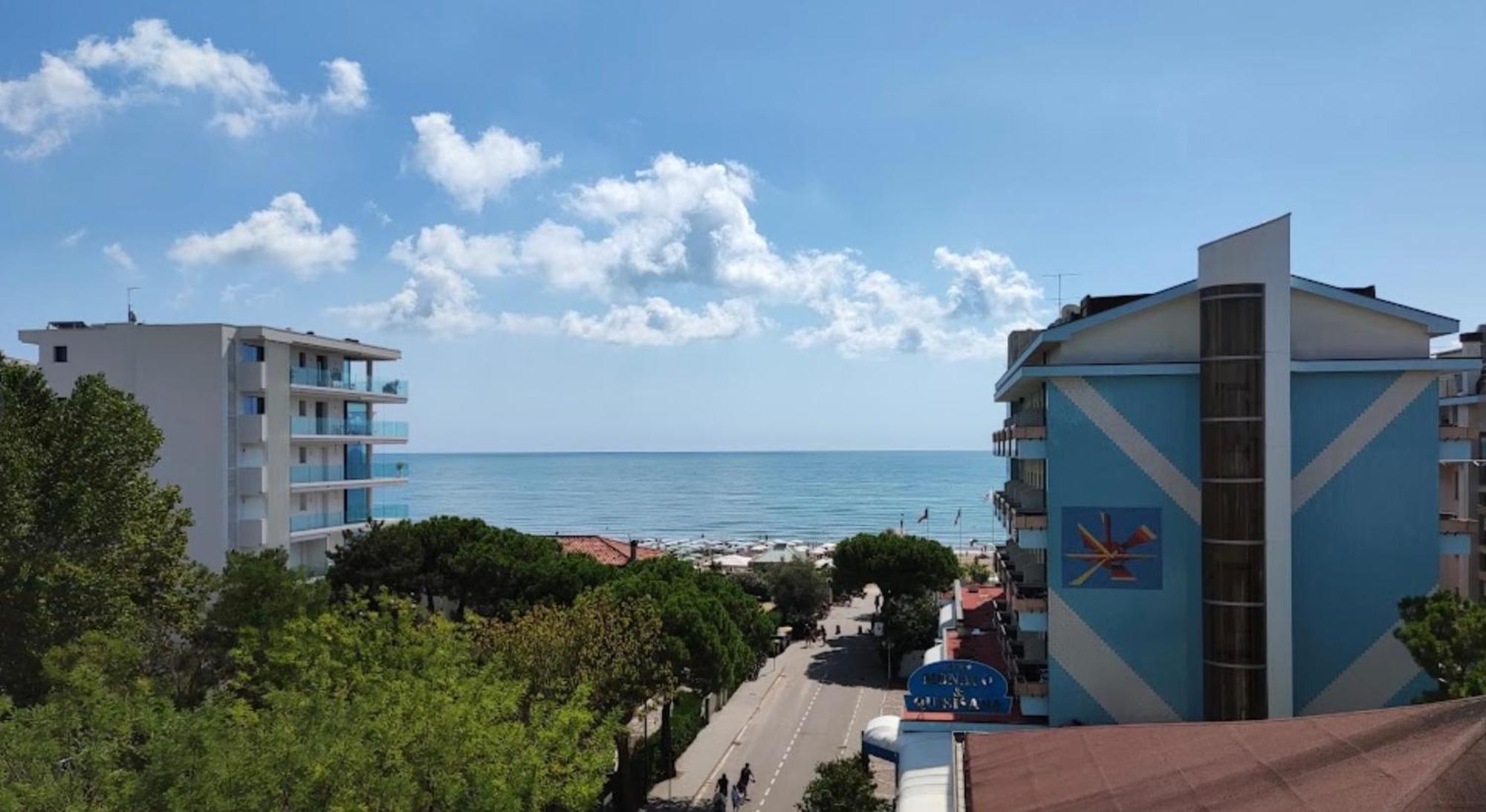 Hotel Trovatore Lido di Jesolo Exterior photo