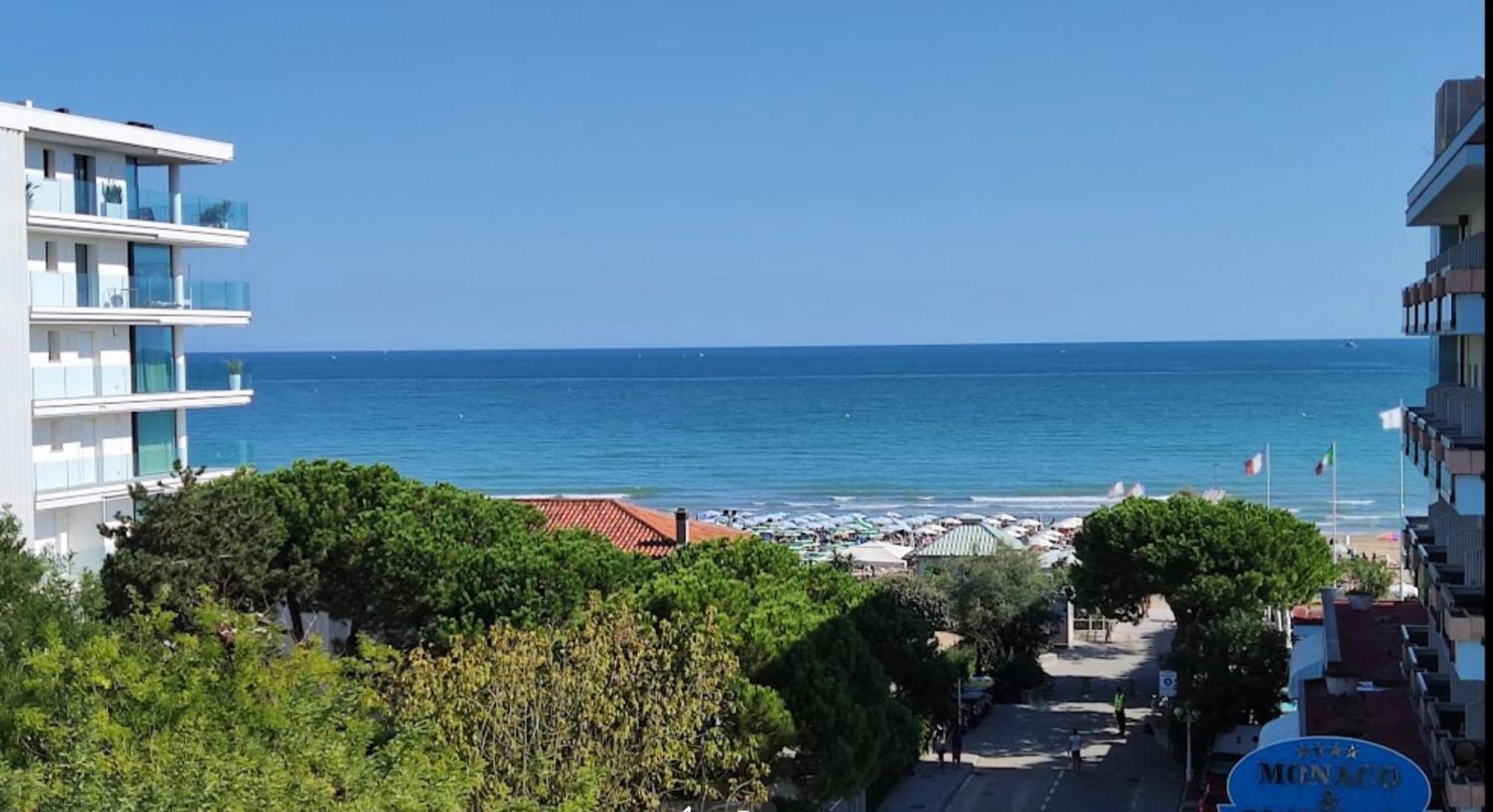 Hotel Trovatore Lido di Jesolo Exterior photo